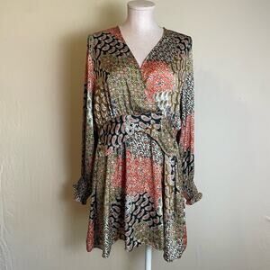 NWT Zara Silky Paisley Print Wrap Dress. Size Med. Beautiful.